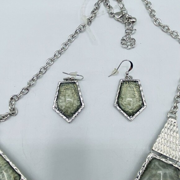 Ballet Brand Green Gray Silvertone Statement Necklace w/ Matching Earrings - Picture 3 of 5